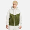 Nike Sportswear Windrunner Jack Groen/wit Heren 1 Nike Sportswear Windrunner Jack Groen/wit Heren -MoveWear Verkoopwinkel 37100336 0