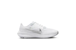 Nike Pegasus 40 Loopschoenen Wit/Pure Platinum/Metallic Silver Dames